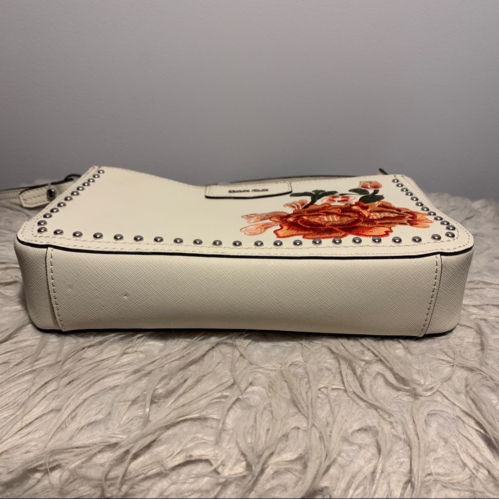 [GIFTED] Flower Calvin Klein Shoulder Bag 💐 - Picture 9 of 12